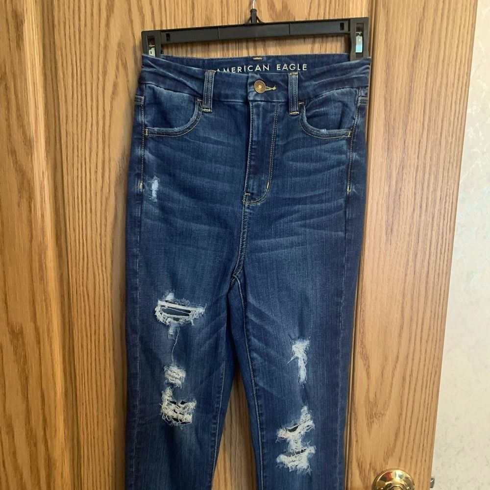 Womens American Eagle Outfitters destructive jeans, size 0